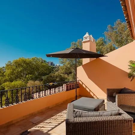 Penthouse With Sea And Views, Nueva Andalucia, Apartment *
